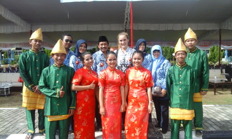 Photo-ops after the performance.