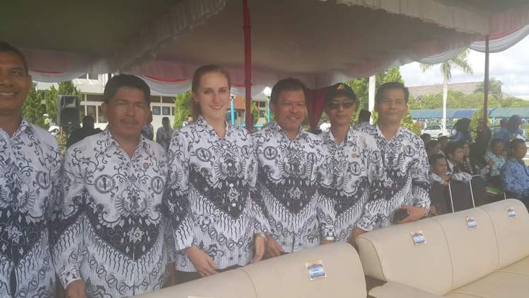 Some of the Bapaks I met during the ceremony. The audience was awash with black and white batik.