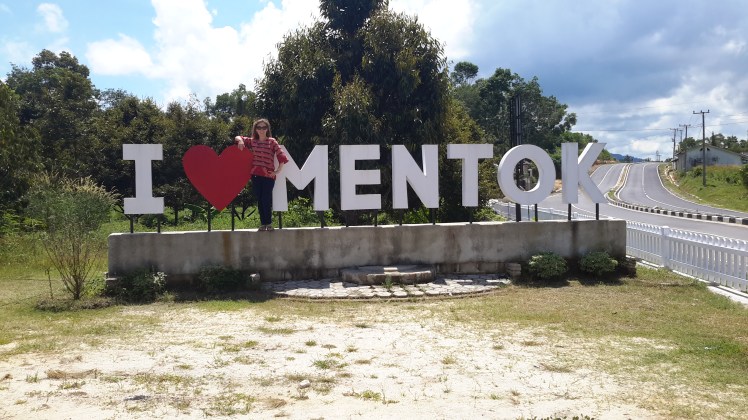 Despite the extreme heat, I insisted we stop for a selfie with this killer tourist sign. I'm happy we did since Mentok was pretty cool.
