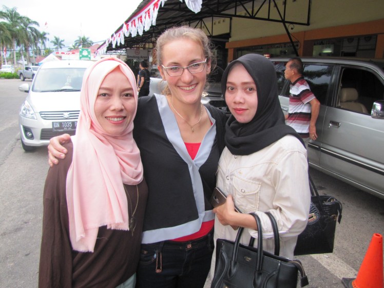The ever-stunning and supremely lovely Miss Manggo (left) and Miss Sisva (right), who came to the airport to watch my plane take off.